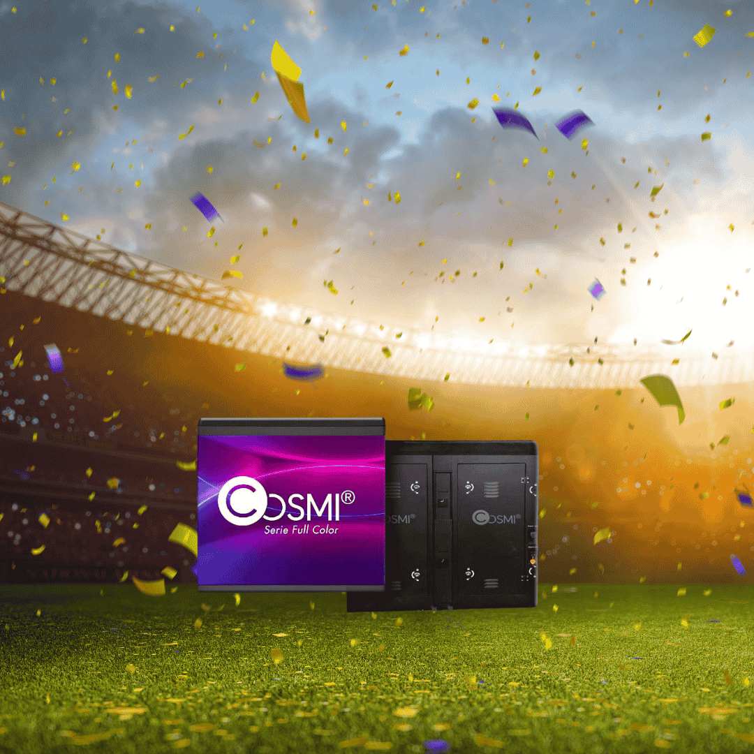 Pantallas perimetrales LED de Cosmi para publicidad en un estadio de fútbol