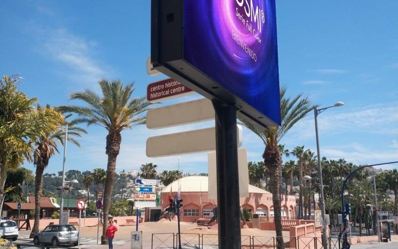 Monoposte LED: El nuevo recurso publicitario