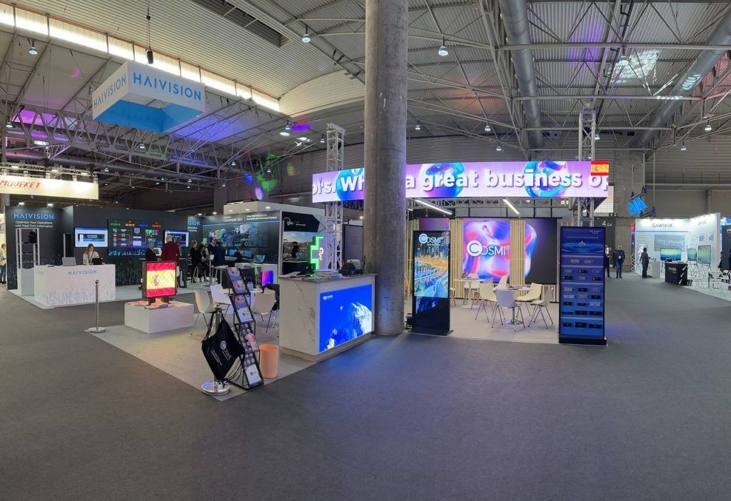 stand cosmi ise feria barcelona 2024 pantallas full color grandiosidad screnn led cosmi