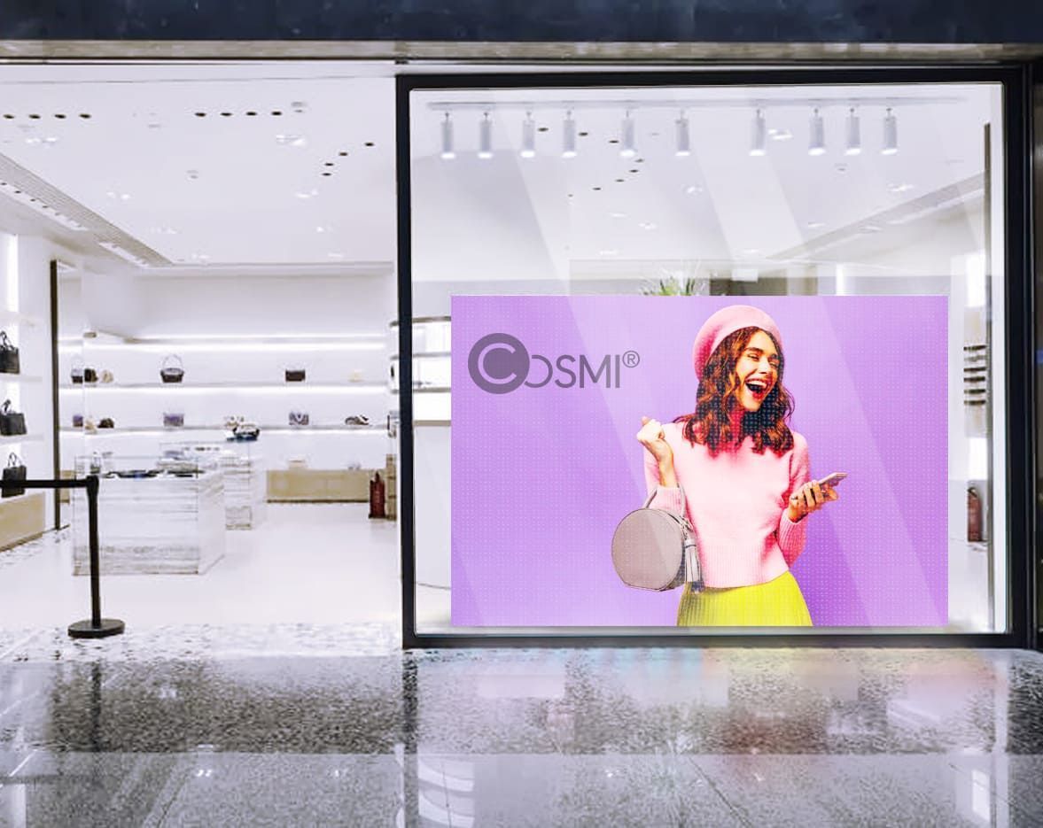 pantalla de escaparate tienda de bolsos. Pantalla publicidad