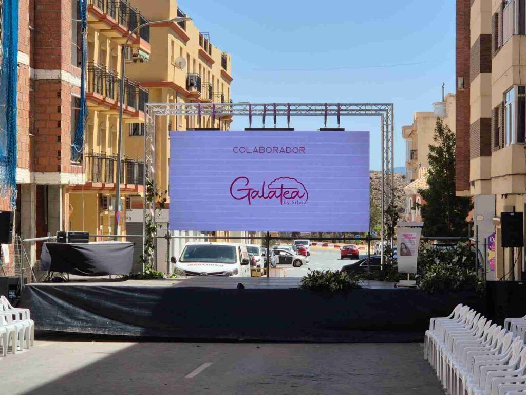 Pantalla P4 alquiler evento solidario 2024
