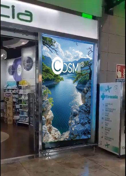 Pantalla farmacia aeropuerto