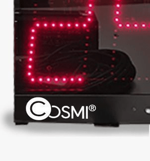 Imagen 5: Detalle de los diodos LED y logotipo Cosmi en el reloj de posesión digital.